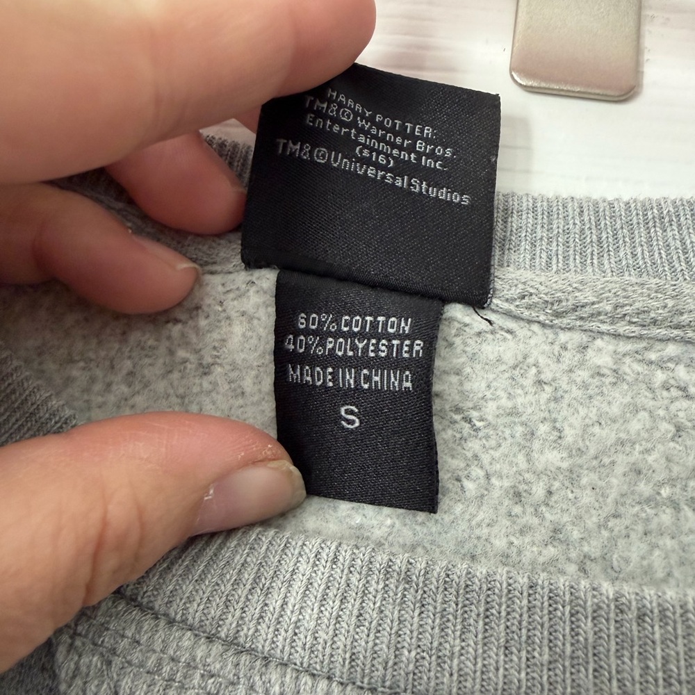 Sweatshirt - Picture 5 of 6